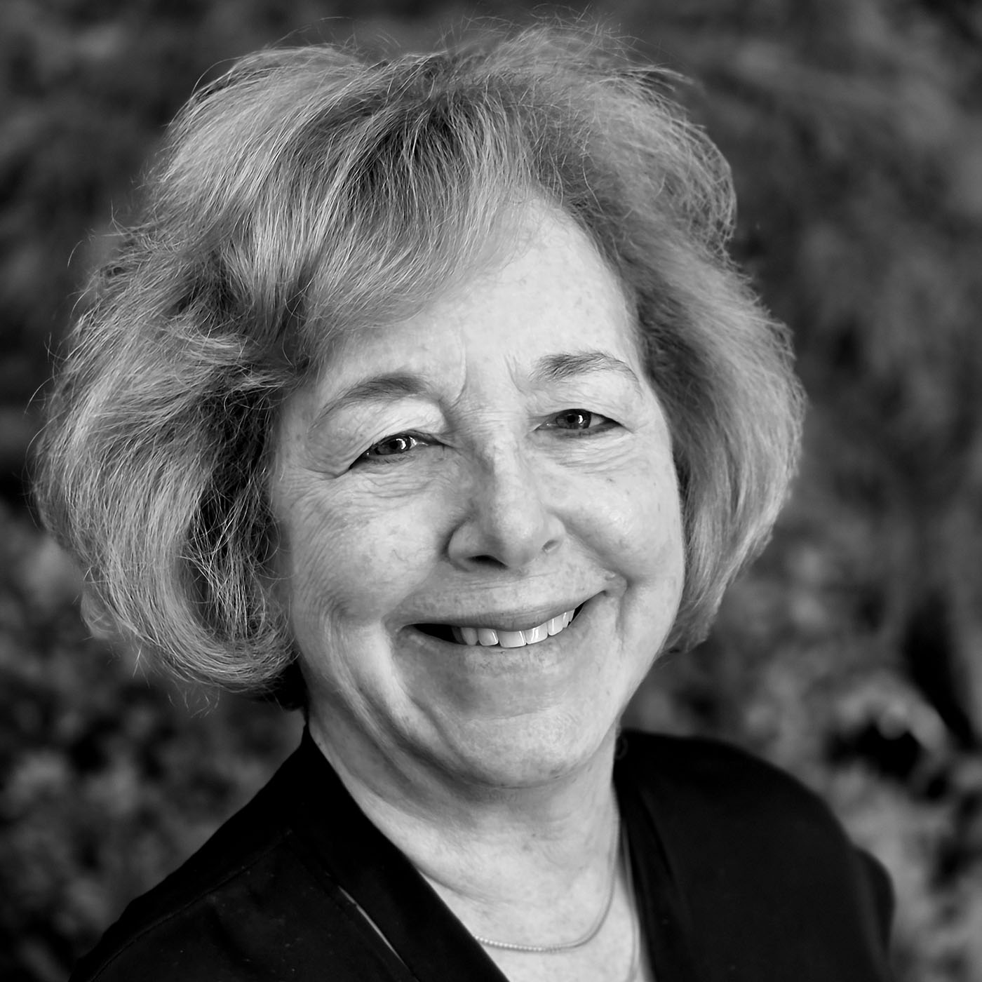 Linda Hillman Chayes